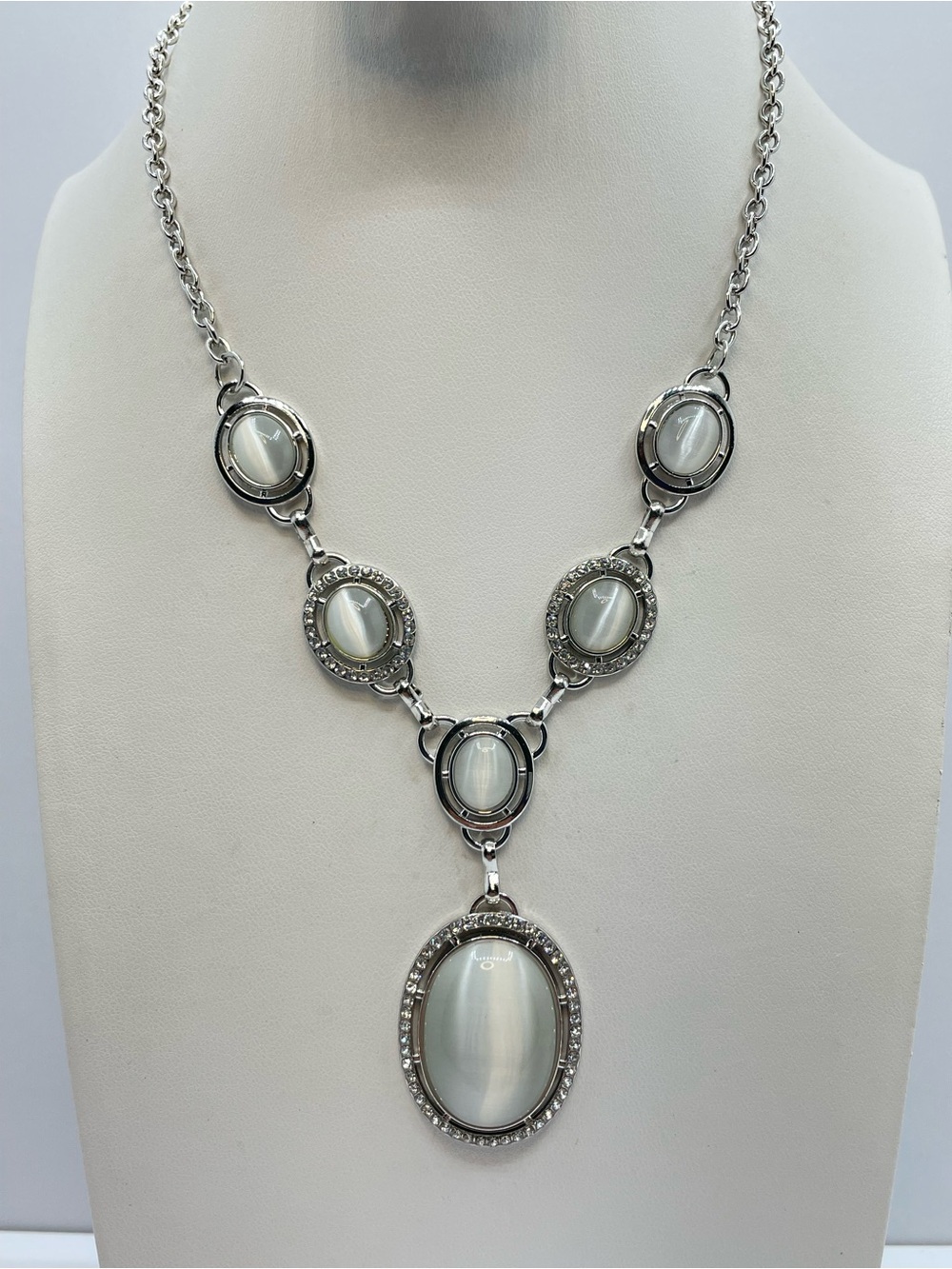 Silver Tone White Cat Eye Crystal Statement Necklace Elegant Glam
